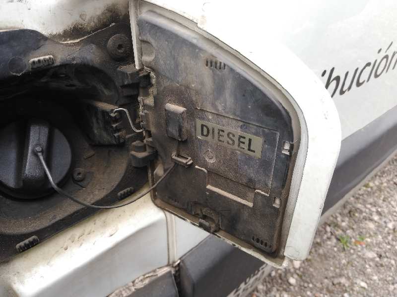 Tapa exterior combustible renault master kasten l2h3 gka