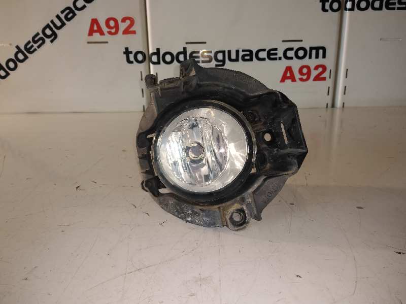 Faro antiniebla derecho toyota auris 1.4 d4d (nde150_)