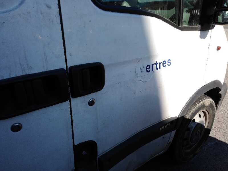 Cerradura puerta delantera derecha 2.5 dci 120