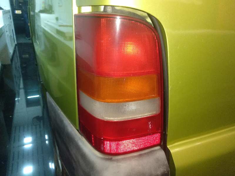 Piloto trasero izquierdo mercedes-benz clase v v 230 td (638.274)