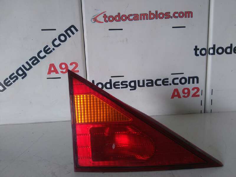 Piloto interior trasero izquierdo ssangyong rodius 2.7 xdi