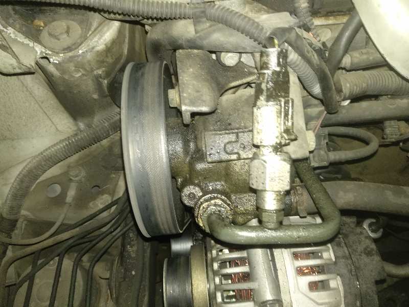 Bomba direccion renault megane i classic 1.6 16v (la00 la04 la0b la1