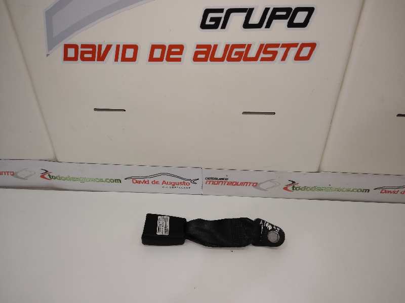 Anclaje cinturon trasero derecho citroen ds3 base      09.09 