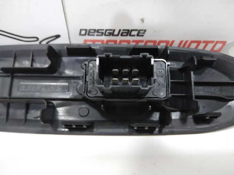 Mando elevalunas delantero derecho citroen ds3 base      09.09 