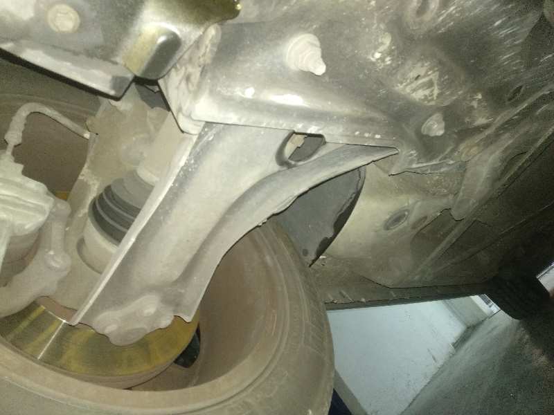 Brazo suspension inferior delantero derecho peugeot 207 cc sport      0.0