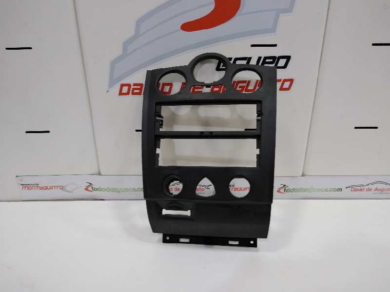 Carcasa central de radio y clima renault megane ii 1.5 dci (bm1f cm1f)