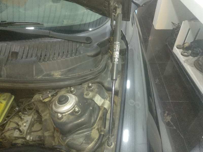 Amortiguadores capo alfa romeo 156 1.9 jtd (932.a2b00 932.a2c00)