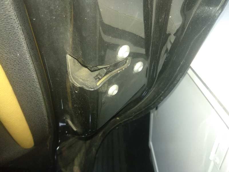 Cerradura puerta trasera derecha alfa romeo 156 1.9 jtd (932.a2b00 932.a2c00)