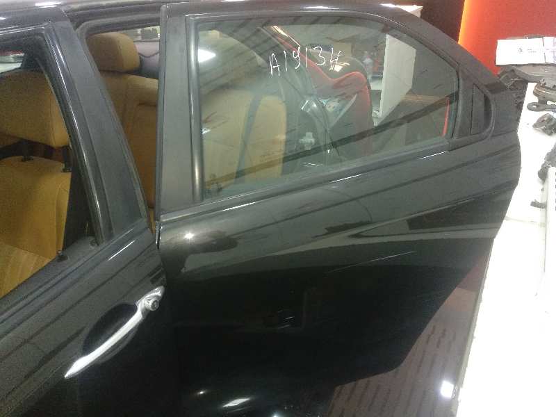 Puerta trasera izquierda alfa romeo 156 1.9 jtd (932.a2b00 932.a2c00)