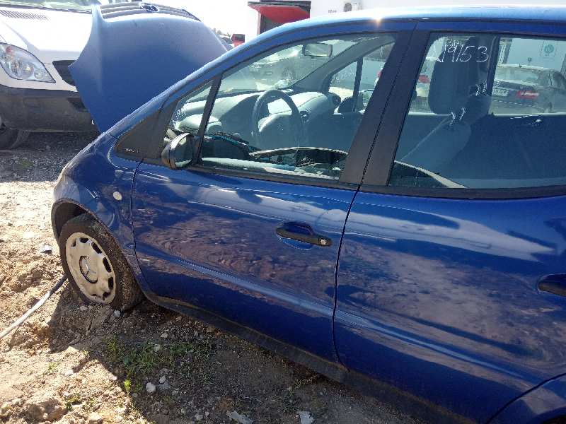 Puerta delantera izquierda mercedes-benz clase a a 140 (168.031 168.131)
