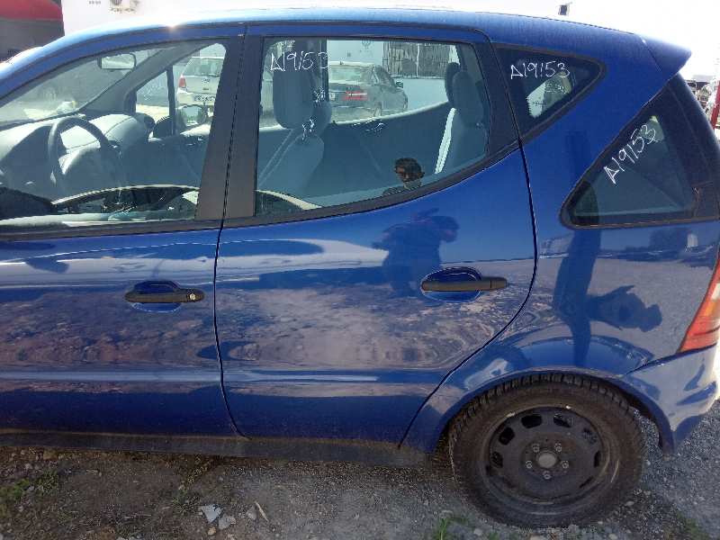 Puerta trasera izquierda mercedes-benz clase a a 140 (168.031 168.131)