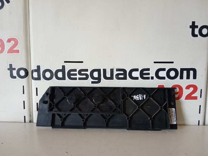 Tapa caja fusibles bmw 5 520 d