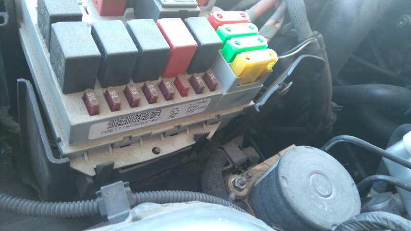 Caja reles / fusibles fiat bravo ii 1.9 d multijet