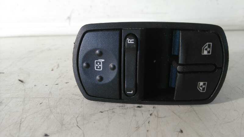 Mando elevalunas delantero izquierdo opel corsa e business      05