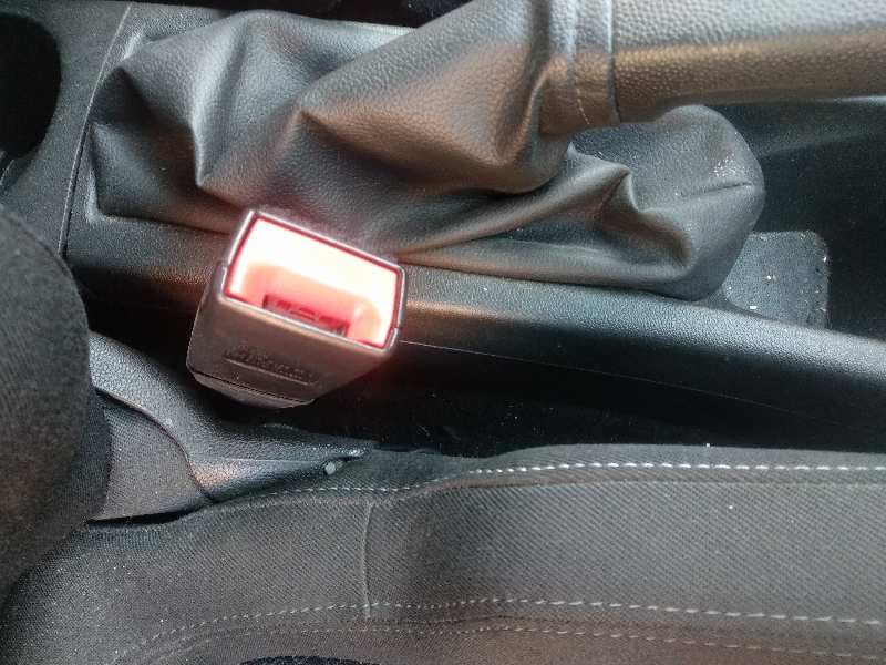 Anclaje cinturon delantero derecho opel corsa e business      05