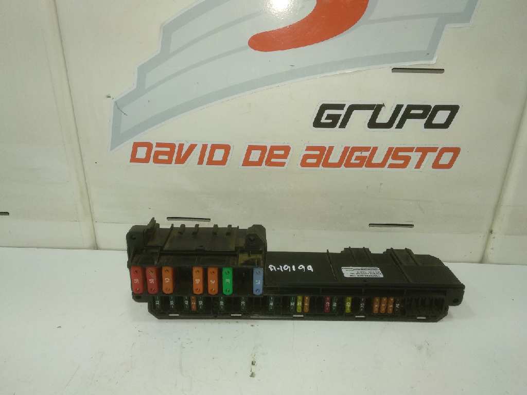 Caja reles / fusibles bmw 6 635 d