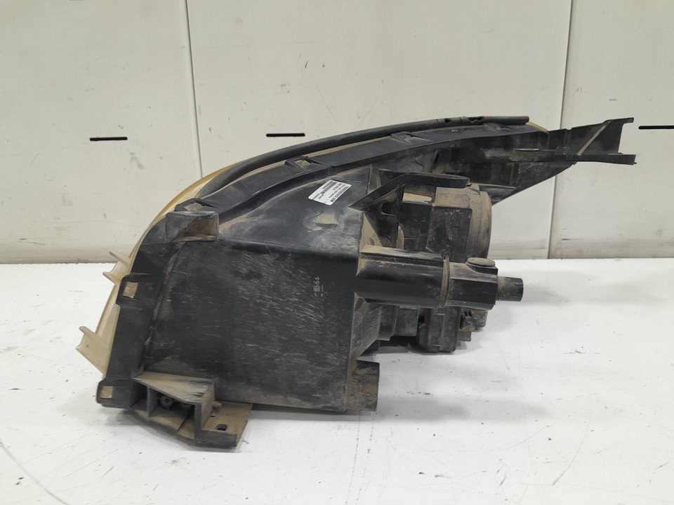 Faro derecho toyota rav 4 iii 2.2 d 4wd (ala30_)