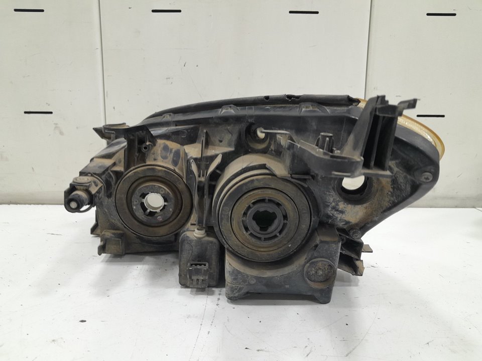 Faro derecho toyota rav 4 iii 2.2 d 4wd (ala30_)