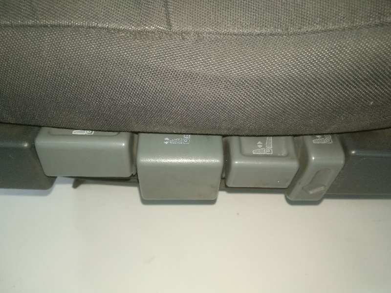 Asiento delantero izquierdo renault midlum  dxi7 241 cv 44