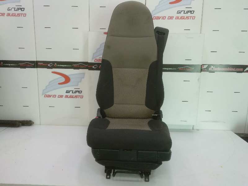 Asiento delantero izquierdo renault midlum  dxi7 241 cv 44