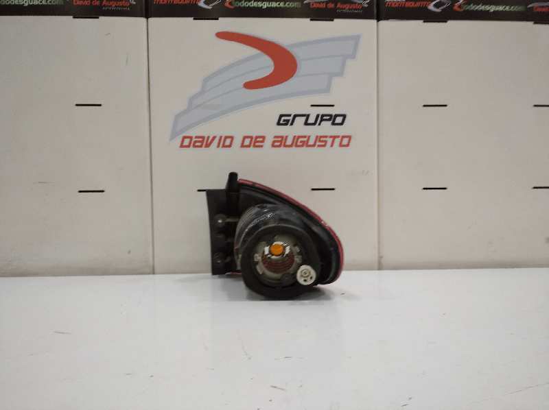 Piloto trasero izquierdo seat altea 1.9 tdi