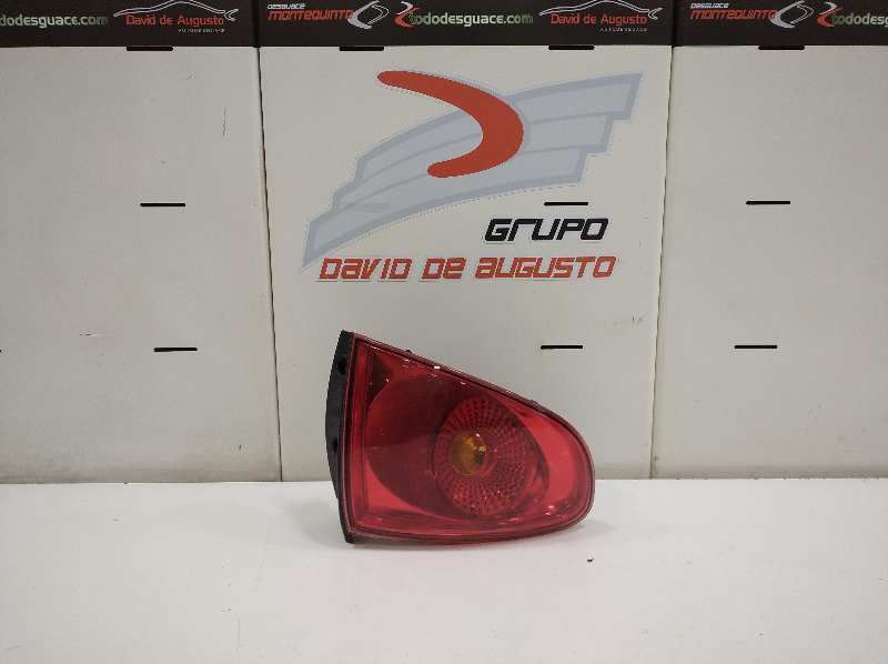 Piloto trasero izquierdo seat altea 1.9 tdi