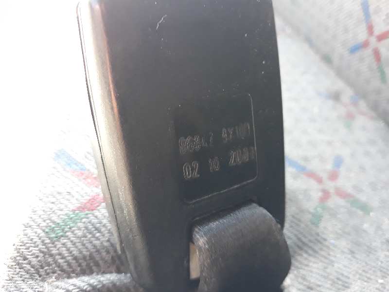 Anclaje cinturon delantero derecho nissan atleon 165 165      01