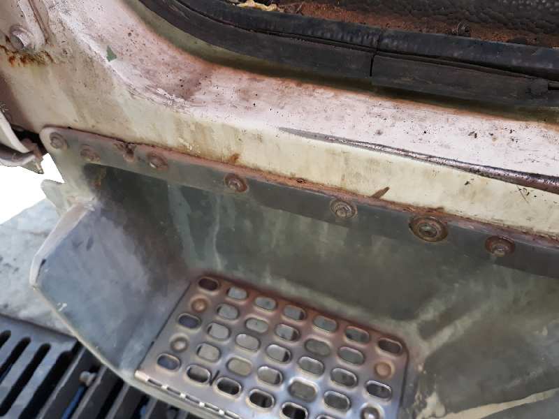 Talonera izquierda nissan atleon 165 165      01