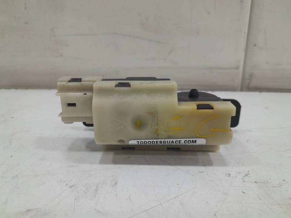 Cerradura maletero / porton nissan micra iii 1.5 dci