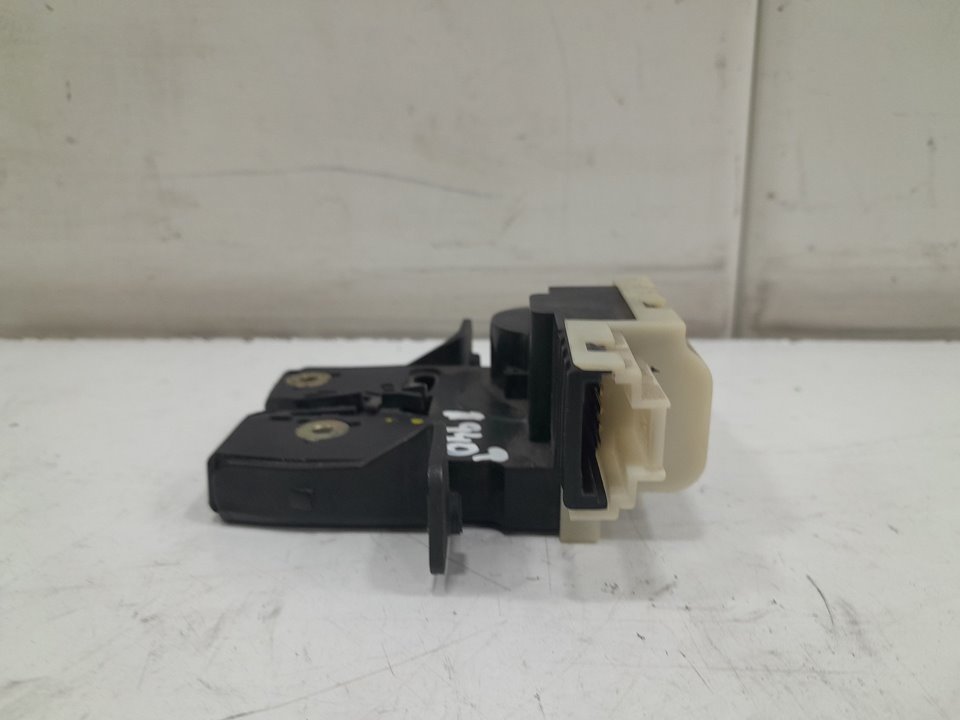 Cerradura maletero / porton nissan micra iii 1.5 dci