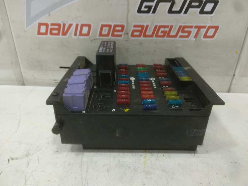 Caja reles / fusibles mercedes axor 2ejes 18 ton 20