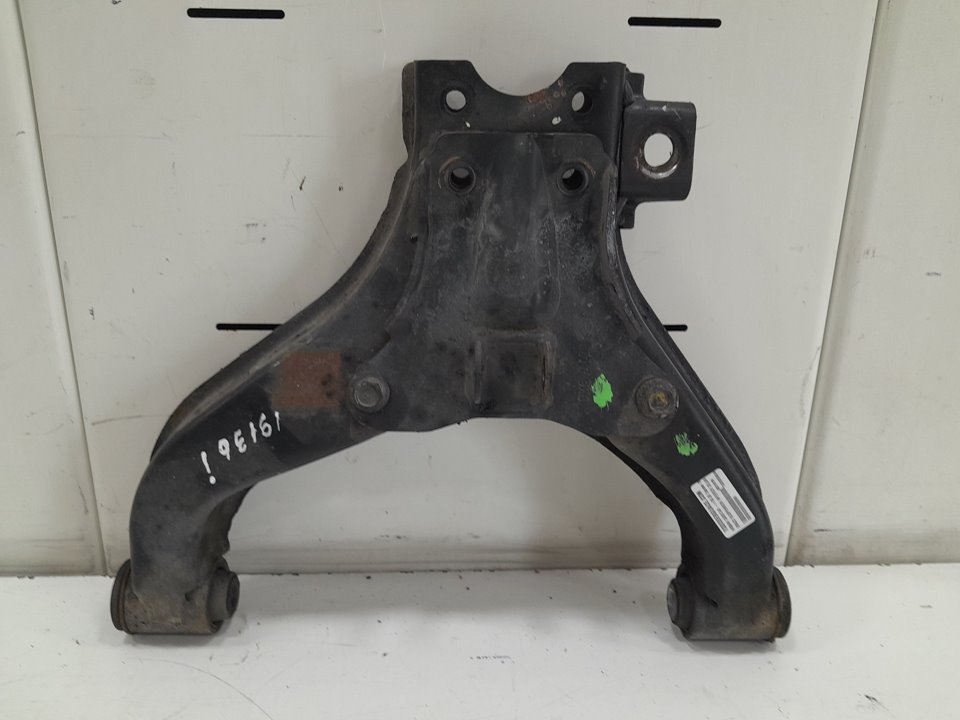 Brazo suspension inferior delantero izquierdo nissan cabstar 35.15 dci 45.15 dci 3.0 (f24m