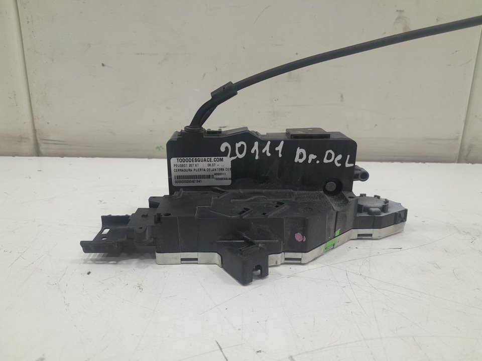Cerradura puerta delantera derecha peugeot 207 1.6 hdi