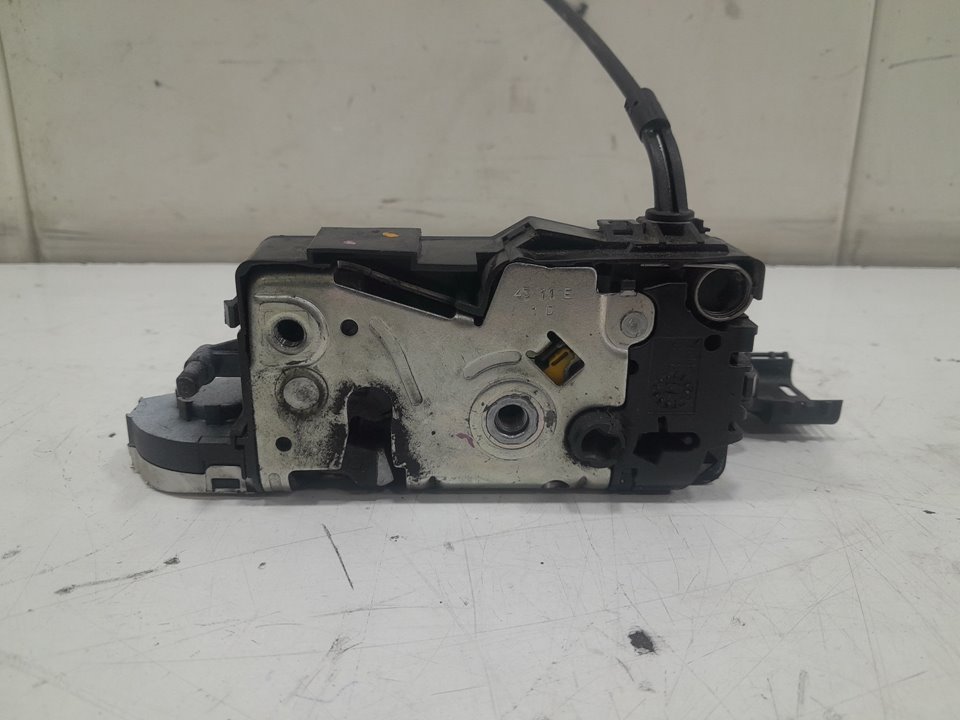 Cerradura puerta delantera derecha peugeot 207 1.6 hdi