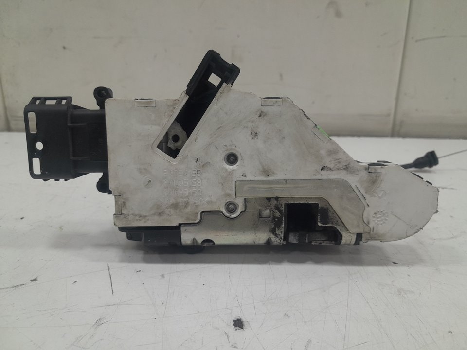Cerradura puerta delantera derecha peugeot 207 1.6 hdi
