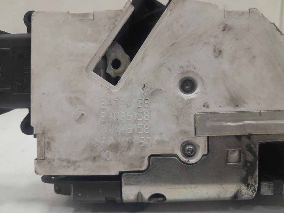 Cerradura puerta delantera derecha peugeot 207 1.6 hdi