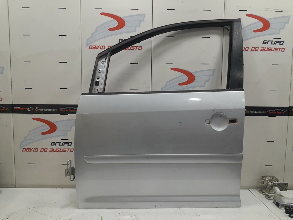 Puerta delantera izquierda volkswagen touran 1.9 tdi
