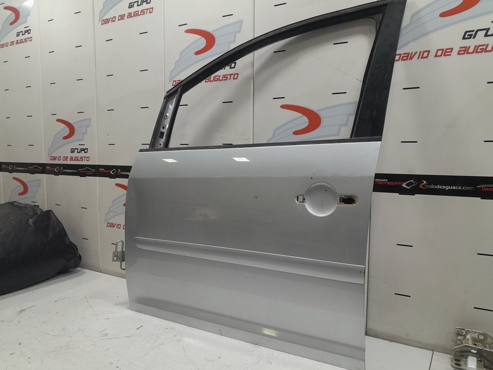 Puerta delantera izquierda volkswagen touran 1.9 tdi
