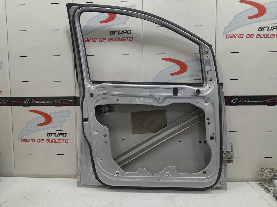 Puerta delantera izquierda volkswagen touran 1.9 tdi