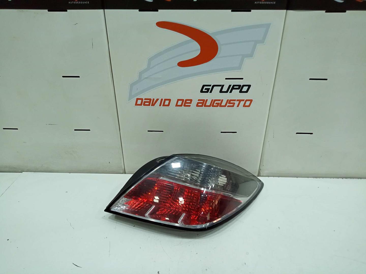 Piloto trasero derecho opel astra h 