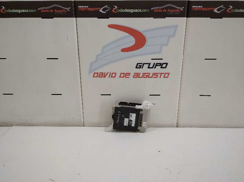 Caja reles / fusibles toyota chr hybrid active hÍbr