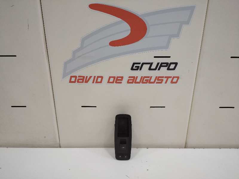 Mando elevalunas delantero derecho fiat freemont 2.0 jtd