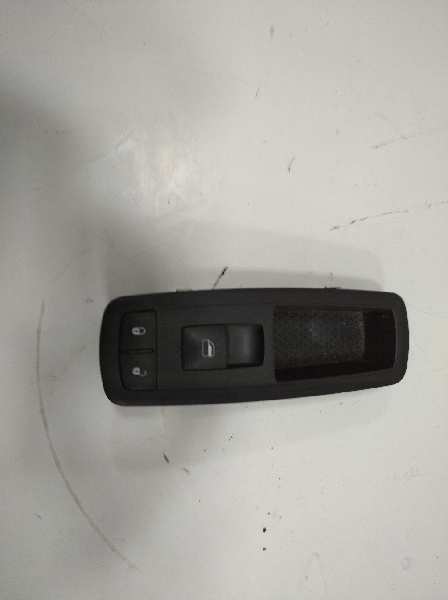 Mando elevalunas delantero derecho fiat freemont 2.0 jtd