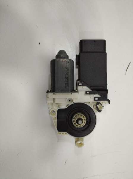 Motor elevalunas delantero derecho volkswagen new beetle 1.6