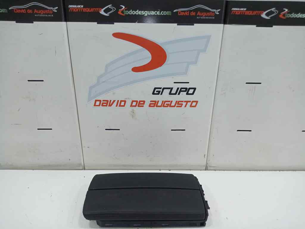 Apoyabrazos central ds 7 crossback      01.18  0