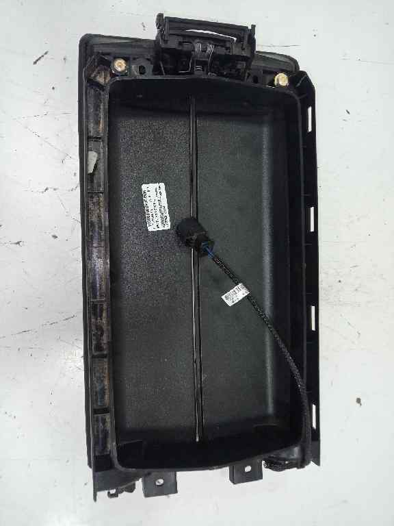 Apoyabrazos central ds 7 crossback      01.18  0