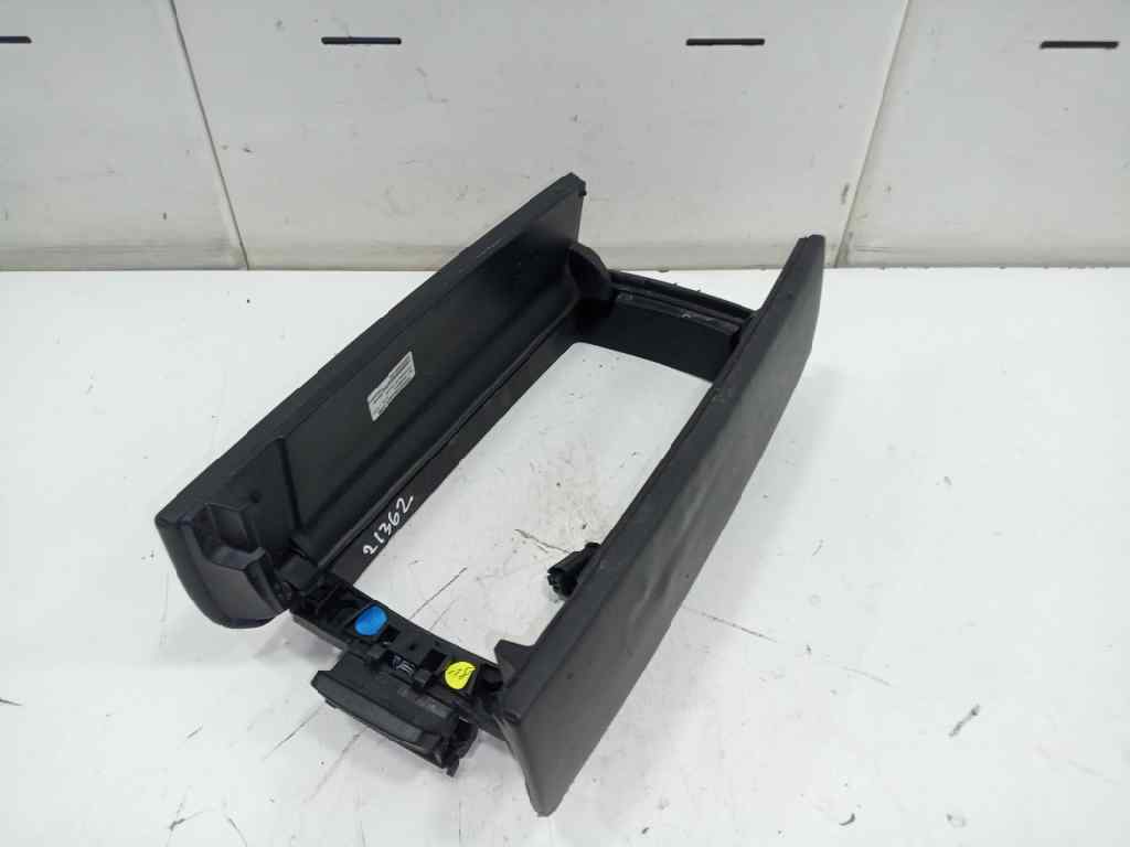 Apoyabrazos central ds 7 crossback      01.18  0