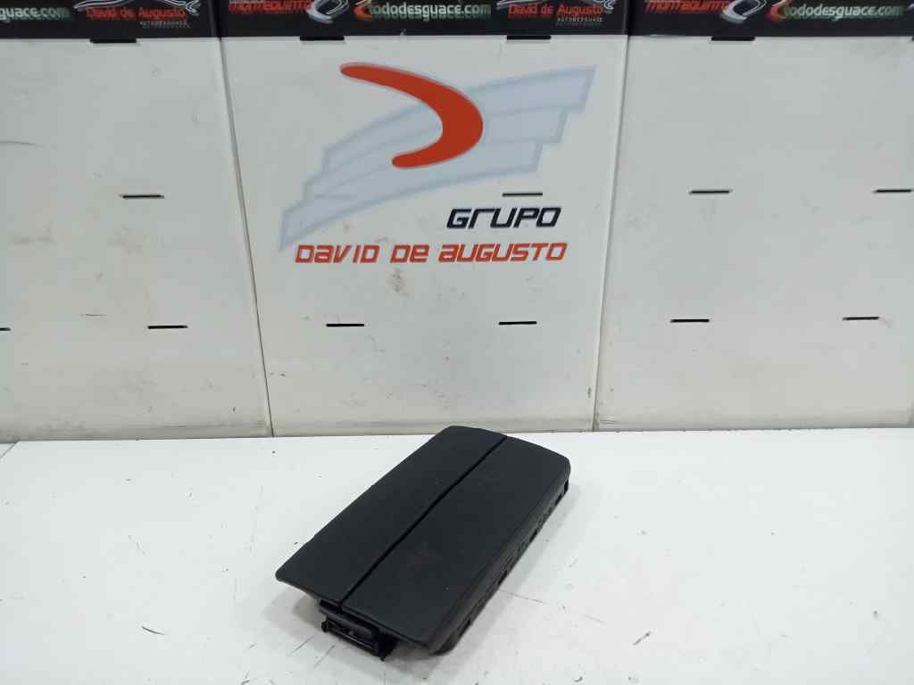 Apoyabrazos central ds 7 crossback      01.18  0