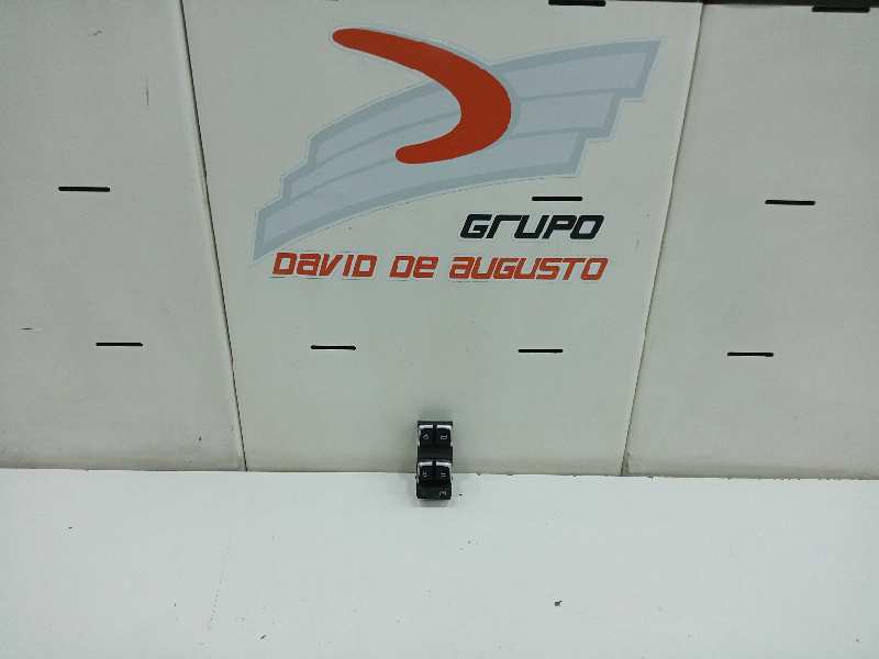 Mando elevalunas delantero izquierdo audi a4 avant 2.0 tdi