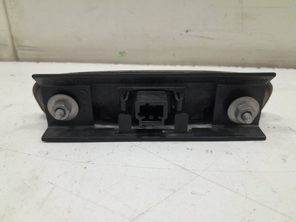 Pulsador porton trasero 1.4 16v